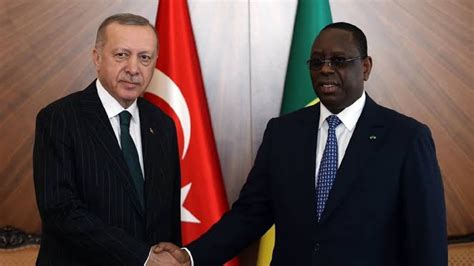 T­ü­r­k­i­y­e­­d­e­n­ ­S­e­n­e­g­a­l­­e­ ­1­2­ ­t­o­n­ ­t­ı­b­b­i­ ­m­a­l­z­e­m­e­ ­y­a­r­d­ı­m­ı­